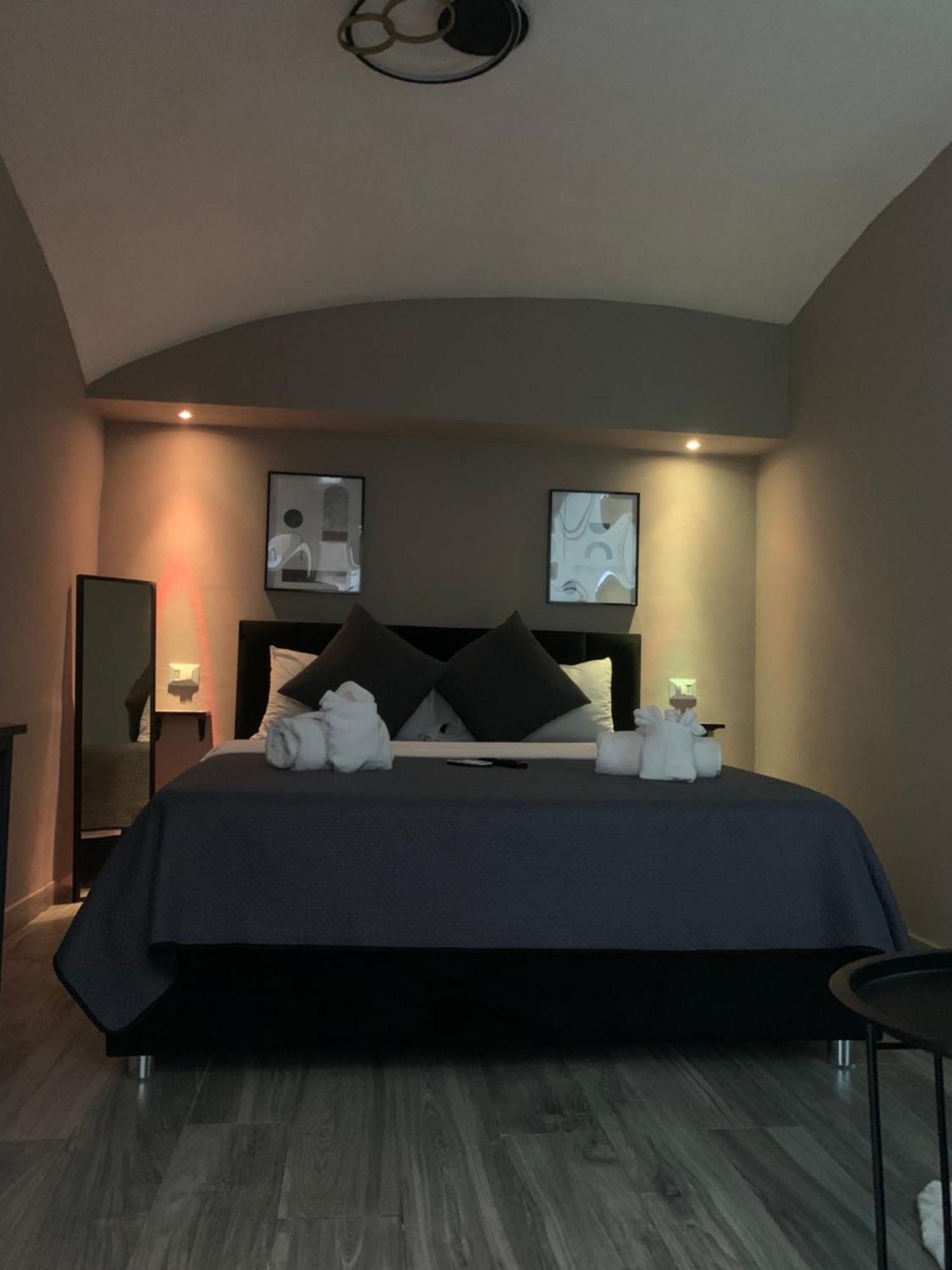 Pendino Luxury Rooms Napoli Esterno foto